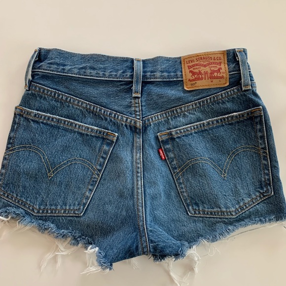 Levi’s 501 High waisted jeans shorts size 24 - Picture 2 of 2